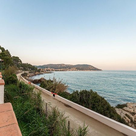 C22 Beachfront Villa - Spa Bath, Pool, Private Beach, Parking Free Andora Exterior photo