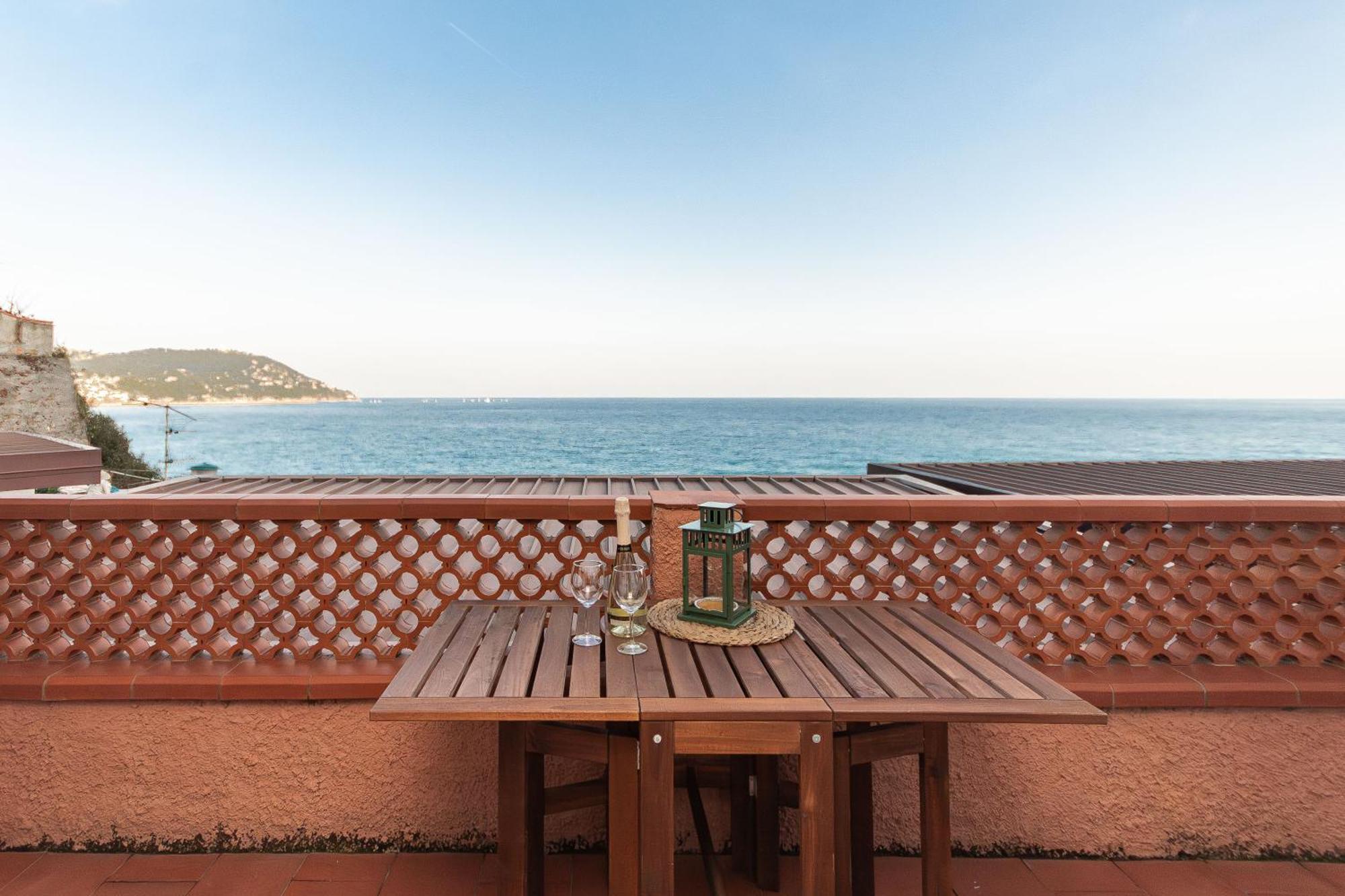 C22 Beachfront Villa - Spa Bath, Pool, Private Beach, Parking Free Andora Exterior photo