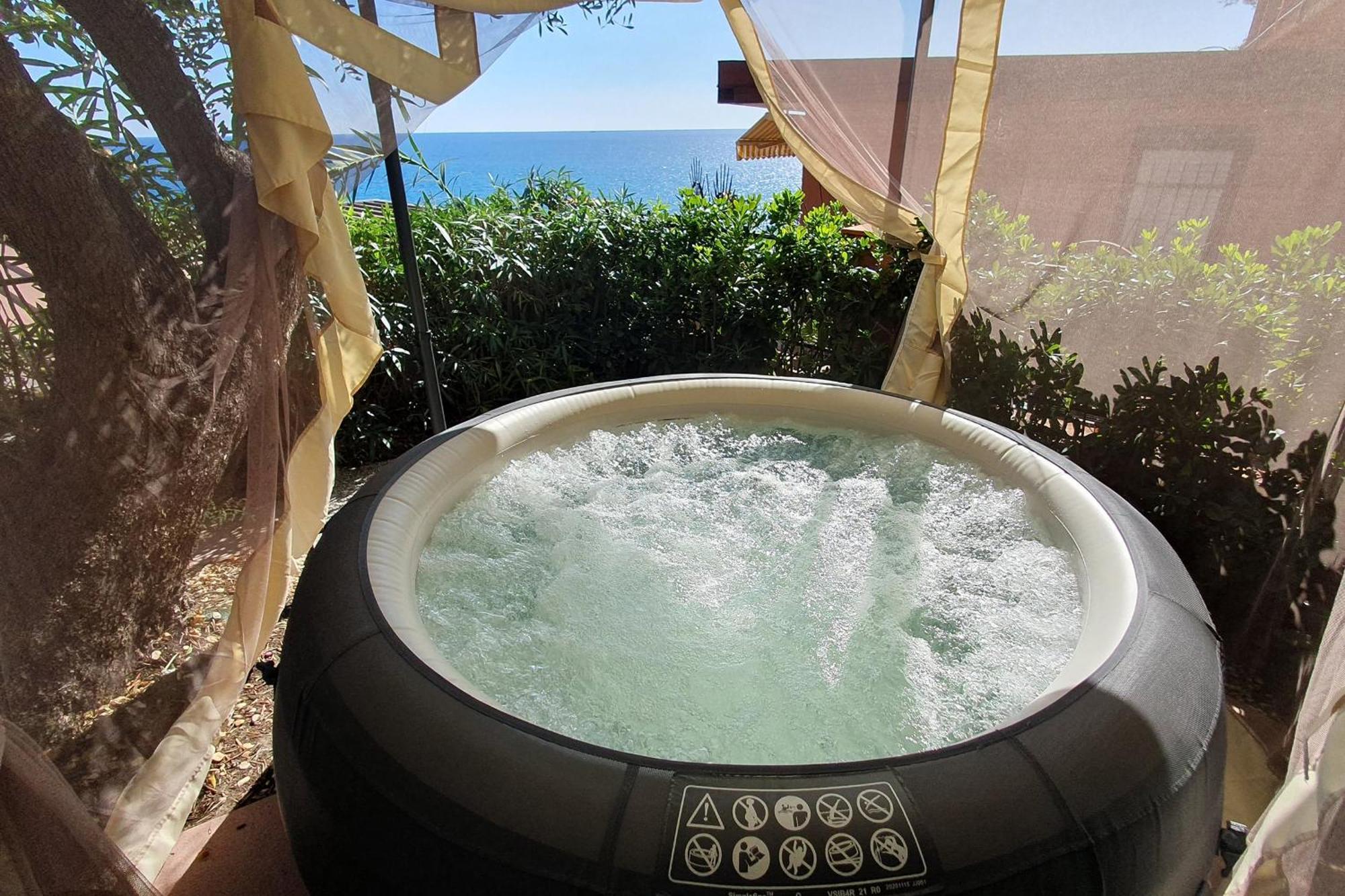 C22 Beachfront Villa - Spa Bath, Pool, Private Beach, Parking Free Andora Exterior photo